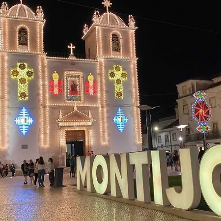 Elegance To Close From Lisbon! Montijo